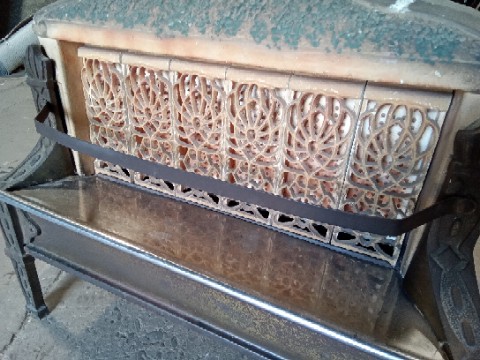 Loyal Burner Gas Floor Heater (Antique) - Construction Junction
