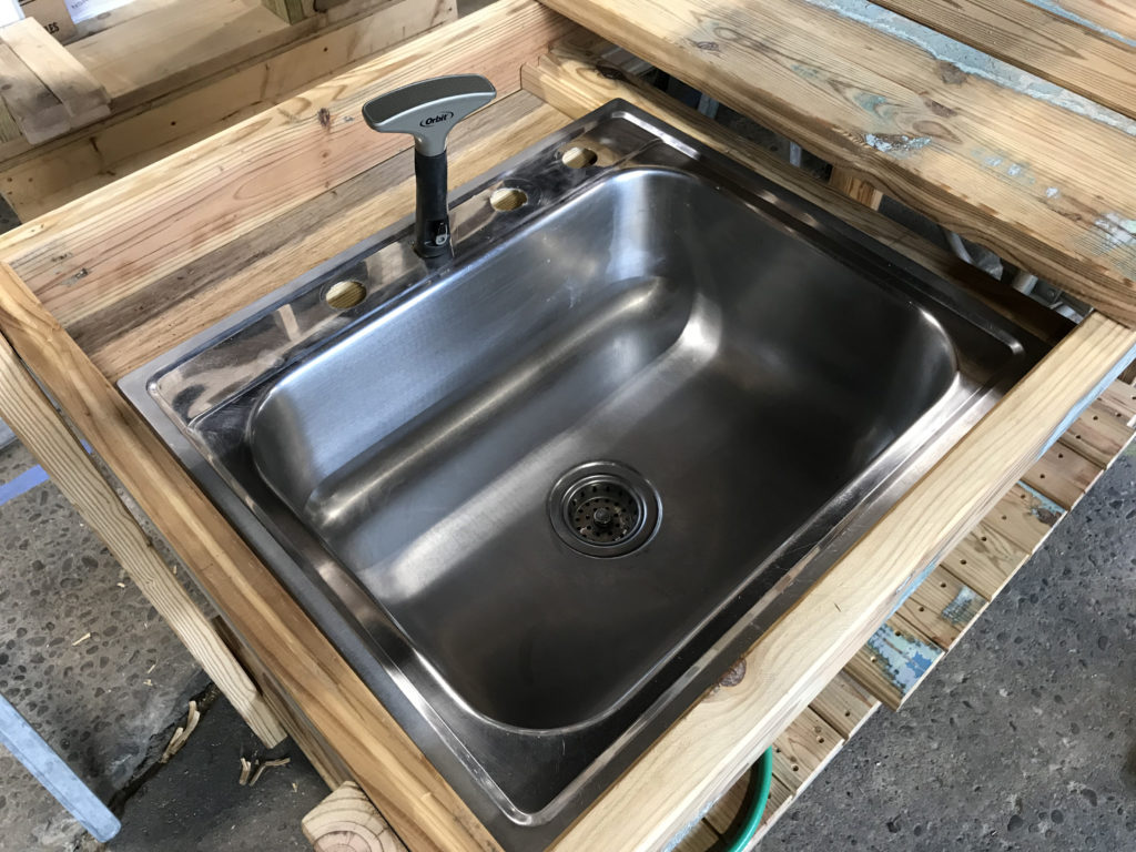 C.AT.J Potting Bench