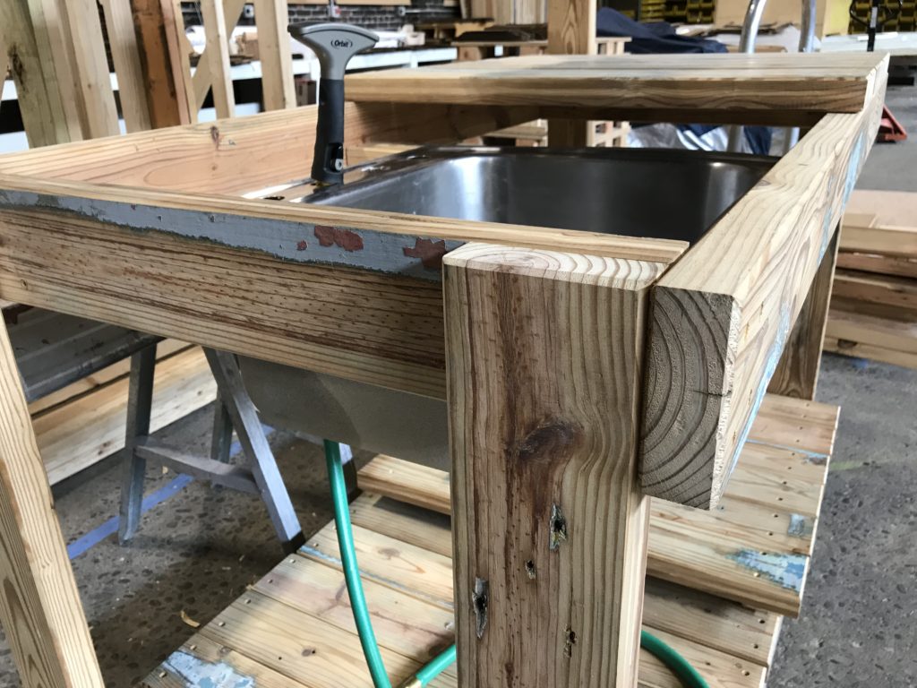 C.AT.J Potting Bench