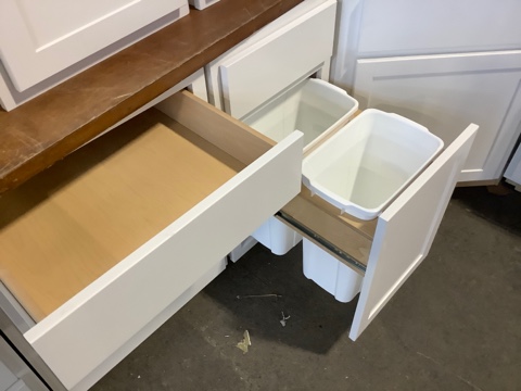 Kitchen Cabinet SET - Kountry Wood Georgetown White 15PC (Surplus) -  Construction Junction