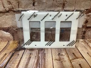 Hardware Electrical - Pass & Seymour - TP263-W, 3 Rocker Wall Plate 10ct - White