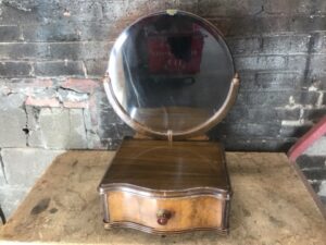 HOF - Serpentine Toilet Mirror w/Beveled Mirror - Mahogany
