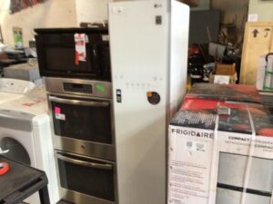 REDUCED Appliance - LG Styler Freestanding Fabric Steamer S3MFBN White (AWS)