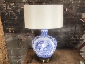 Chinese Style Moon Lamp w/Shade - Single Bulb