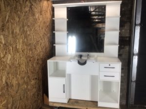 Salon - Shampoo Backwash Station w/Mirror